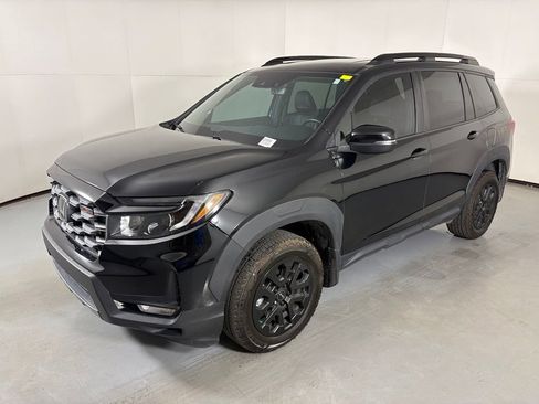 Used 2023 Honda Passport TrailSport image 5