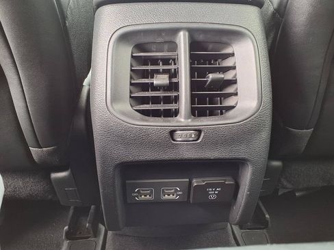 Used 2023 Jeep Cherokee Altitude Lux w/ Lux Elite Package AWD/4WD image 17