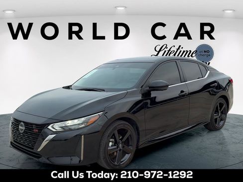 Used 2025 Nissan Sentra SR w/ SR Premium Package image 3