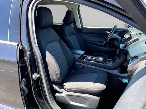 Used 2020 Ford Edge SE FWD image 7
