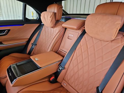 Used 2024 Mercedes-Benz S 580 4MATIC Sedan image 17