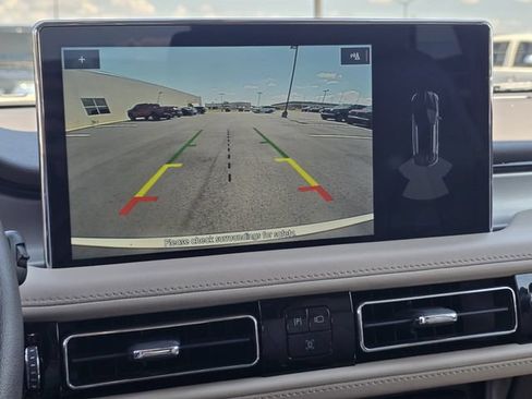 Certified 2022 Lincoln Nautilus FWD w/ Premium Package image 10