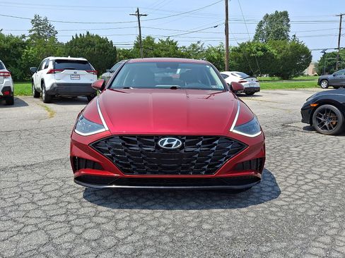 Used 2023 Hyundai Sonata SEL FWD image 2