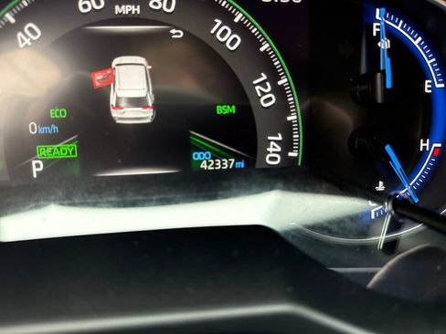 Used 2024 Toyota RAV4 XSE w/ Weather Package AWD/4WD image 20