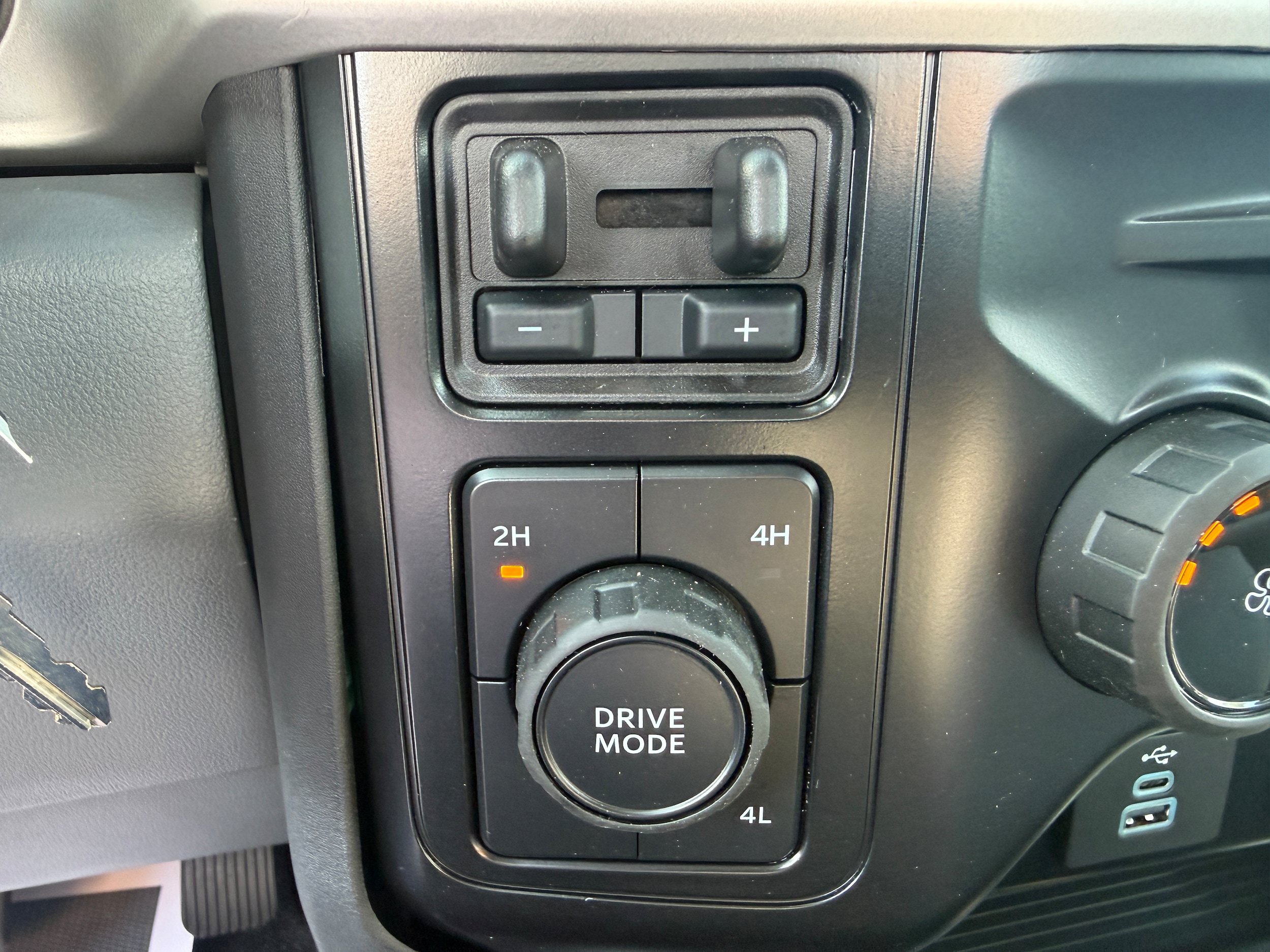 New 2025 Ford F350 XL w/ XL Chrome Package AWD/4WD image 21