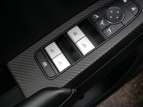 Used 2025 Mitsubishi Outlander SE image 19