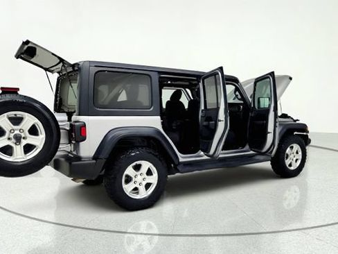 Used 2019 Jeep Wrangler Unlimited Sport S AWD/4WD image 13