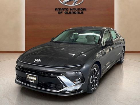 Certified 2025 Hyundai Sonata SEL AWD/4WD image 2