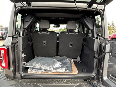 New 2023 Ford Bronco Badlands image 4