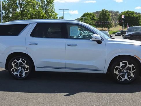 Used 2022 Hyundai Palisade Calligraphy w/ Cargo Package FWD image 9