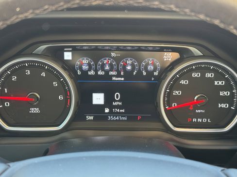 Used 2021 Chevrolet Silverado 2500 High Country image 11