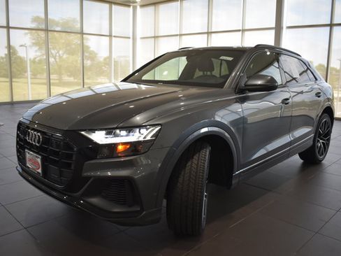 Used 2020 Audi Q8 Premium Plus AWD/4WD image 3