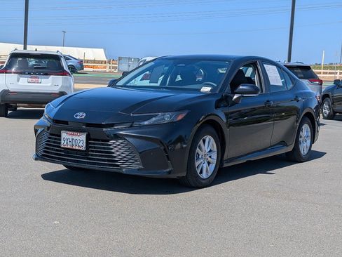 Used 2026 Toyota Camry LE FWD image 11
