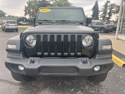 Used 2023 Jeep Wrangler Sport image 3
