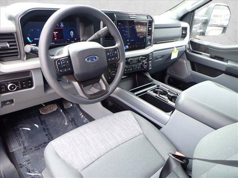 New 2026 Ford F250 XLT w/ XLT Premium Package AWD/4WD image 9
