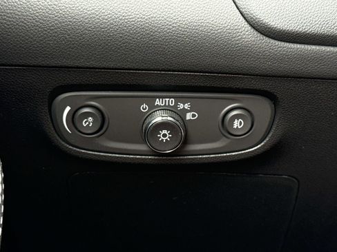 Used 2023 Buick Encore GX Select w/ Safety Package II image 12