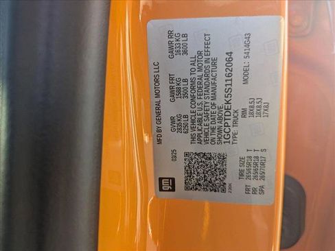 New 2025 Chevrolet Colorado Z71 w/ Midnight Edition image 17