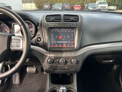 Used 2017 Dodge Journey Crossroad w/ Popular Equipment Group image 31