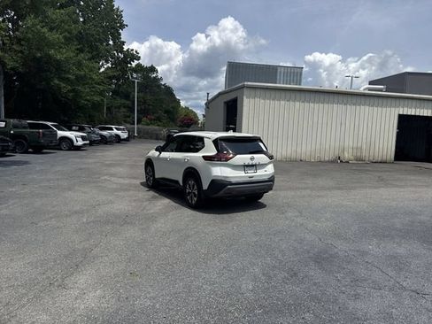 Used 2023 Nissan Rogue SV FWD image 7