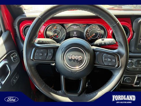 Used 2022 Jeep Wrangler Unlimited Sport AWD/4WD image 9