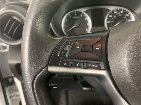 Used 2022 Nissan Kicks S image 18