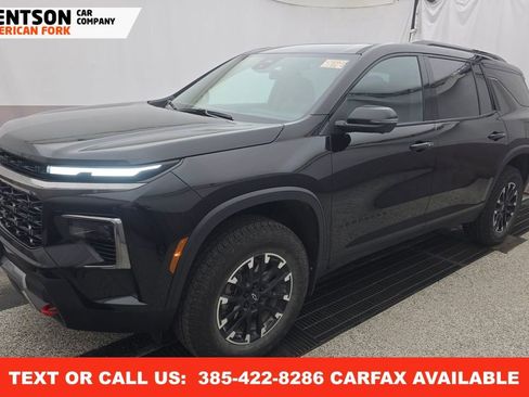 Used 2025 Chevrolet Traverse Z71 w/ LPO, Floor Liner Package AWD/4WD image 1