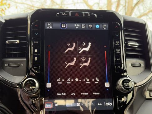 Used 2024 RAM 2500 Limited image 14