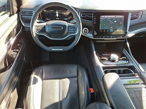 Used 2022 Jeep Wagoneer Series III w/ Flexible Seating Group image 12