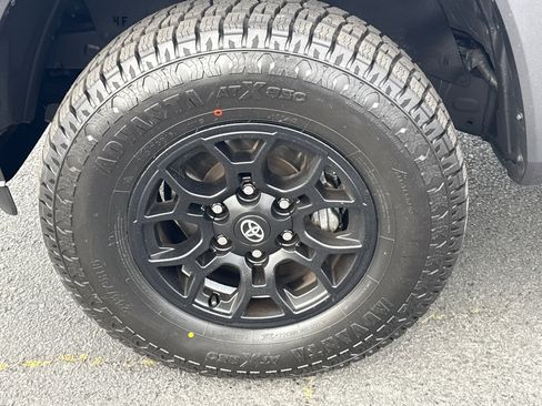 Used 2021 Toyota Tacoma SR5 w/ Blackout Package (TMS) image 4