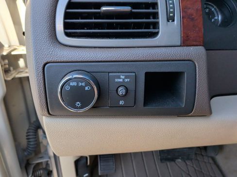 Used 2010 GMC Yukon SLT w/ Texas Edition RWD image 31