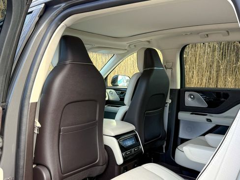 Used 2023 Lincoln Aviator Black Label Grand Touring image 20