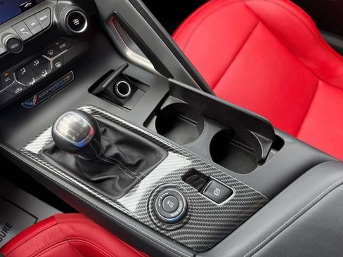 Used 2015 Chevrolet Corvette Stingray Coupe RWD image 41