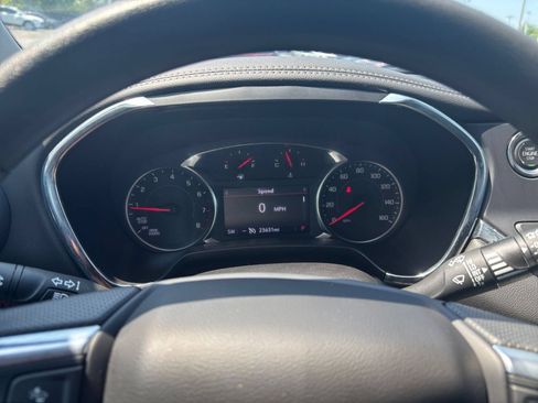 Used 2025 Chevrolet Blazer LT FWD image 30
