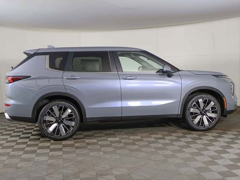 New 2026 Mitsubishi Outlander SE FWD image 18