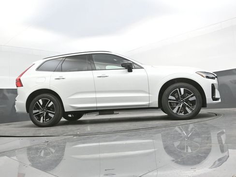 New 2026 Volvo XC60 T8 Core w/ Climate Package image 37