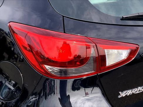 Certified 2020 Toyota Yaris LE image 28