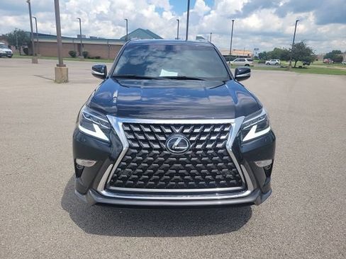 Used 2022 Lexus GX 460 Premium w/ Accessory Package AWD/4WD image 2