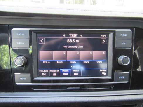 Used 2023 Volkswagen Jetta Sport image 36