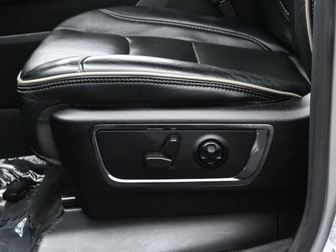Used 2022 RAM 1500 Limited AWD/4WD image 11