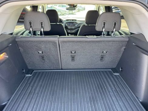 Certified 2023 Chevrolet TrailBlazer LT w/ Convenience Package FWD image 12