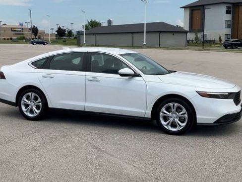 Certified 2025 Honda Accord LX image 2