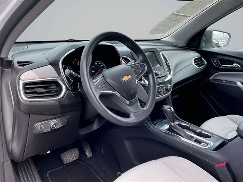 Used 2019 Chevrolet Equinox LS w/ LS Convenience Package image 14