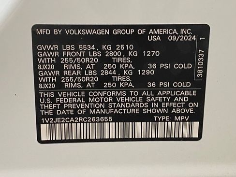 Used 2024 Volkswagen Atlas Cross Sport SE FWD image 12