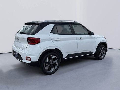 New 2026 Hyundai Venue SEL image 3