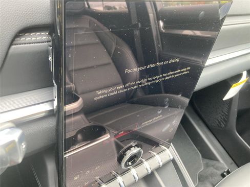 New 2026 GMC Terrain Elevation w/ Elevation Premium Package image 19