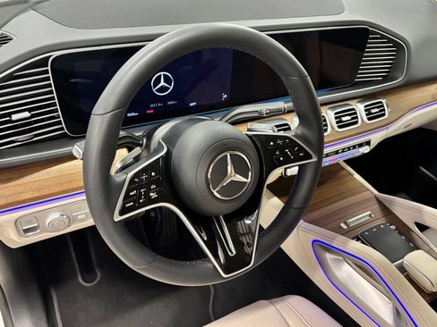 Certified 2025 Mercedes-Benz GLE 450e 4MATIC image 17