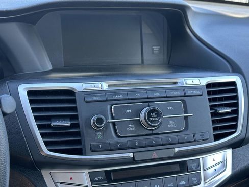 Used 2025 Toyota RAV4 XSE w/ Weather Package image 57