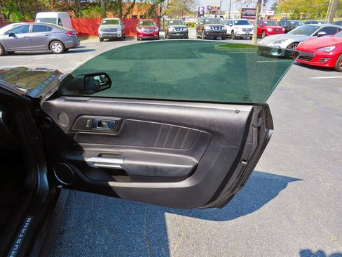 Used 2017 Ford Mustang GT Premium w/ GT Performance Package image 18