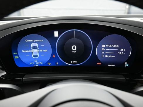 Certified 2025 Porsche Macan 4 Electric AWD/4WD image 19