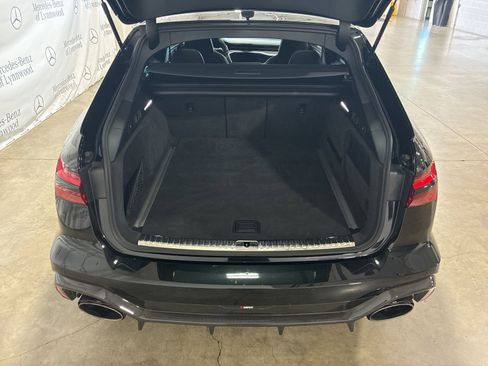 Used 2022 Audi RS 6 w/ Executive Package image 5